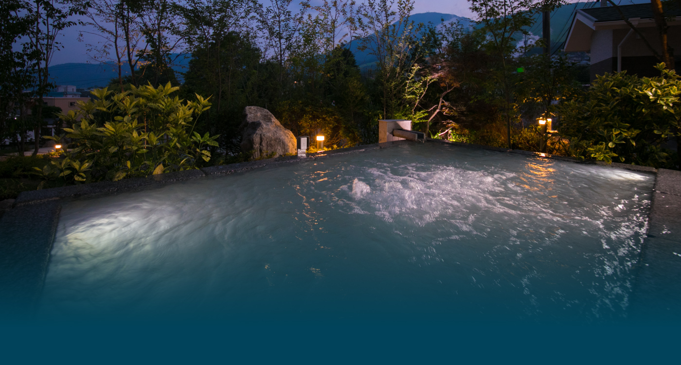 Bubbling hot tubs/Jacuzzi