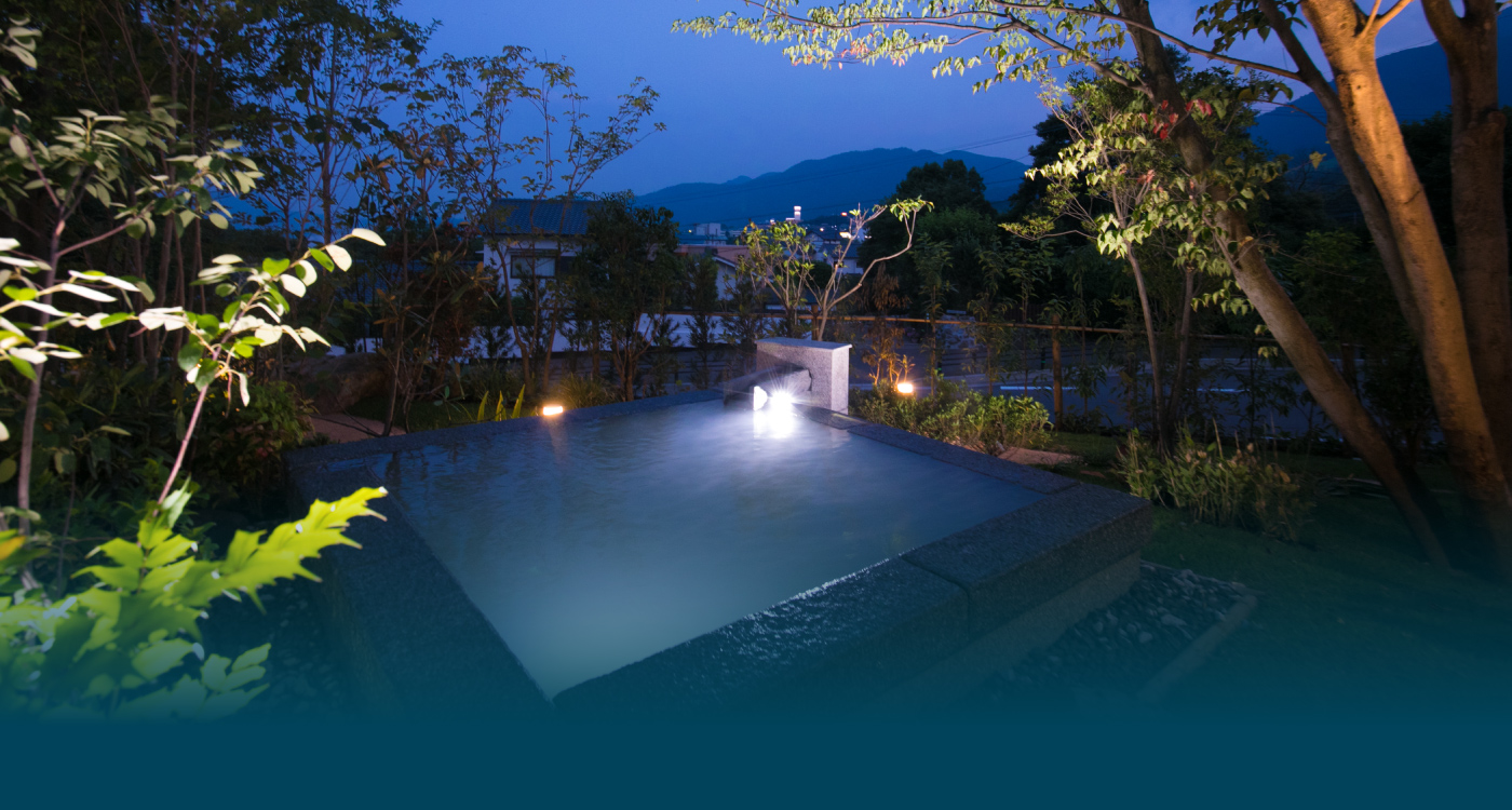 Hell bath/ extra hot bathtub